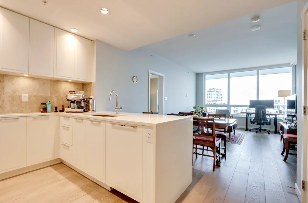 1208 118 CARRIE CATES COURT, Vancouver BC V7M 0G6, Vancouver BC — Residential for Sale - Photo 2