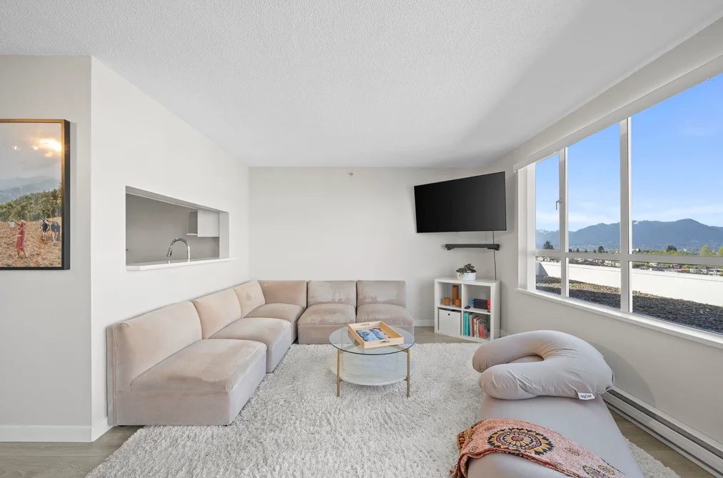 Condo for sale at 1208 3455 Ascot Place Vancouver British Columbia - MLS: R3116659