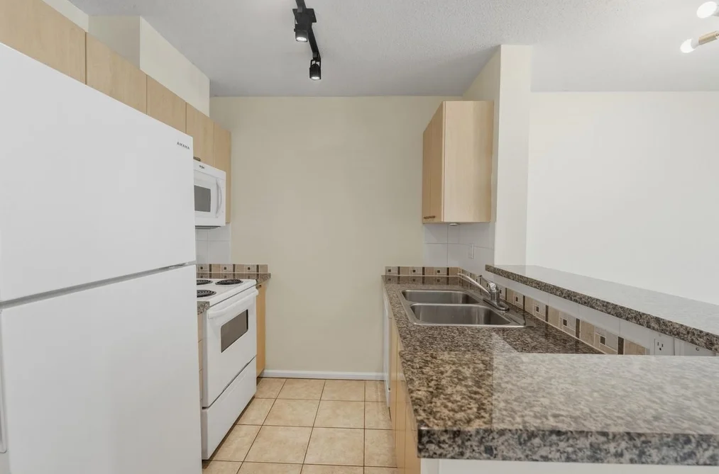 1209 1420 W GEORGIA STREET, Vancouver BC V6G 3K4, Vancouver BC — Residential for Sale - Photo 2