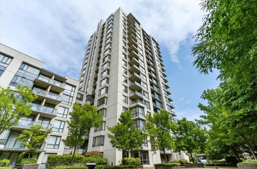 Condo for sale at 1209 3588 Crowley Drive Vancouver British Columbia - MLS: R3124564