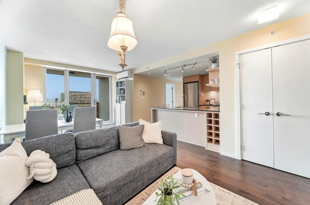 Condo for sale at 1209 7888 Ackroyd Road Richmond British Columbia - MLS: R3156272