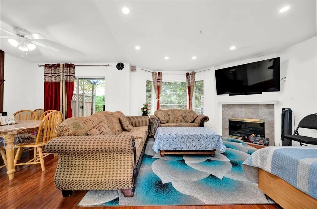 121 8655 KING GEORGE BOULEVARD, Surrey BC V3W 5C4, Surrey BC — Residential for Sale — Photo 5 of 39