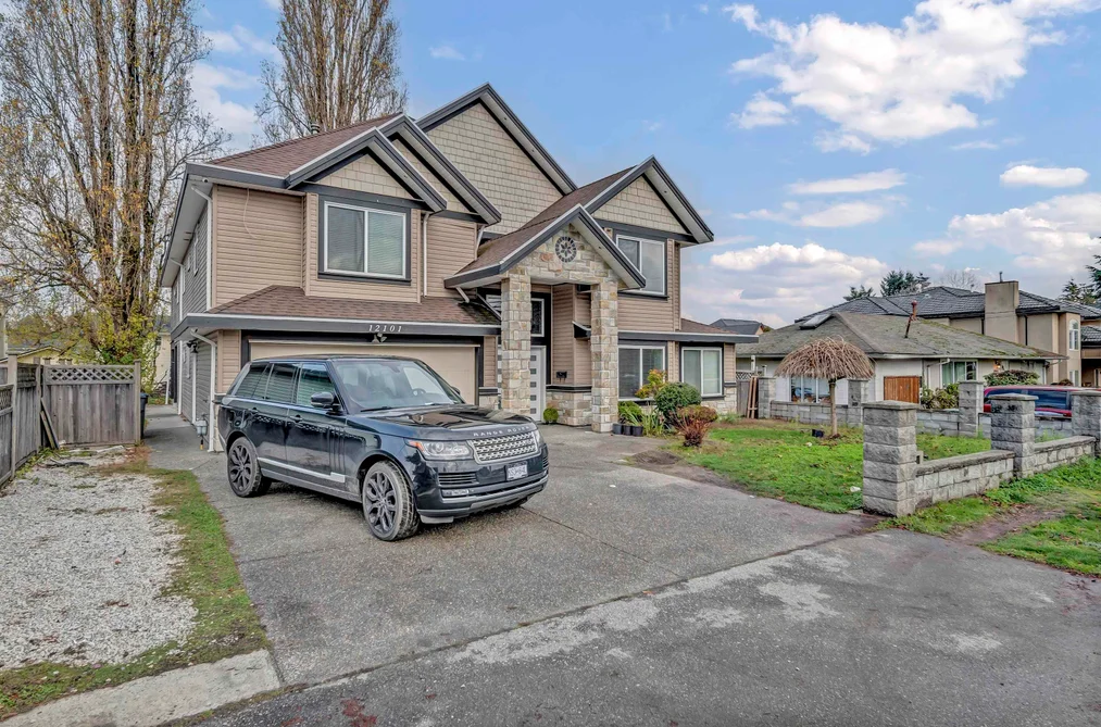 12101 84 Avenue, Surrey, BC - MLS: R3161603 - Photo 2 12101 84 Avenue, Surrey, BC - MLS: R3161603 - Photo 2
