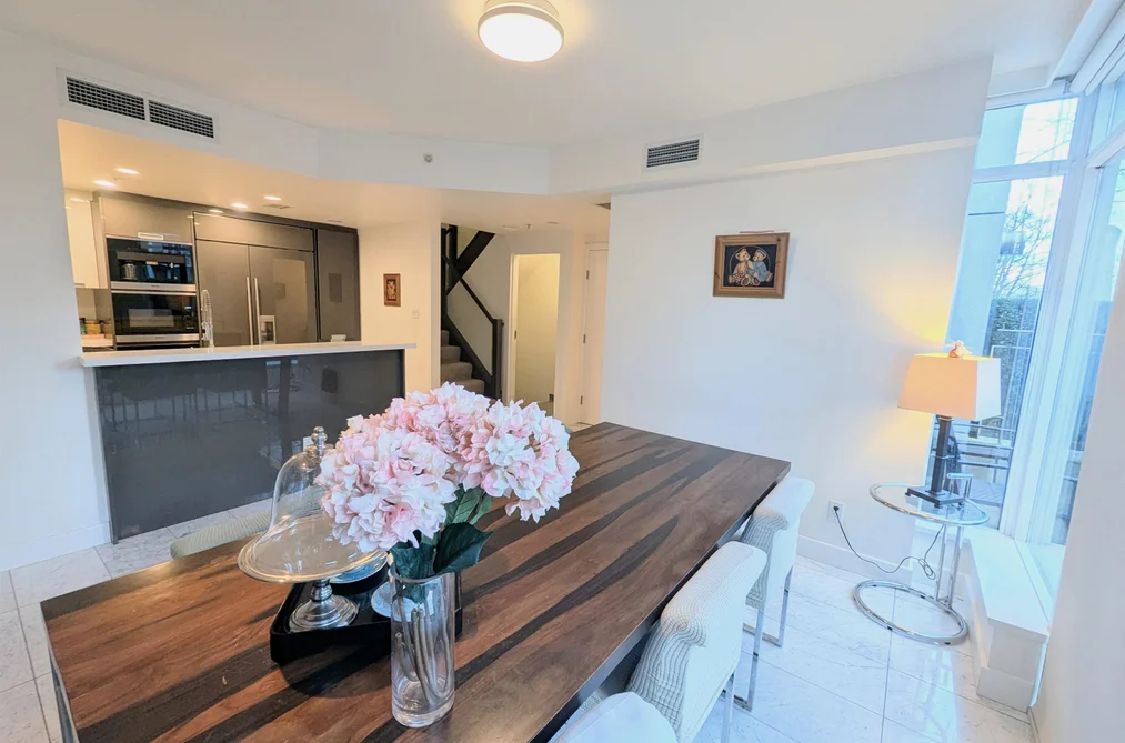 1211 W CORDOVA, Vancouver BC V6C 3P9, Vancouver BC — Residential for Sale - Photo 4