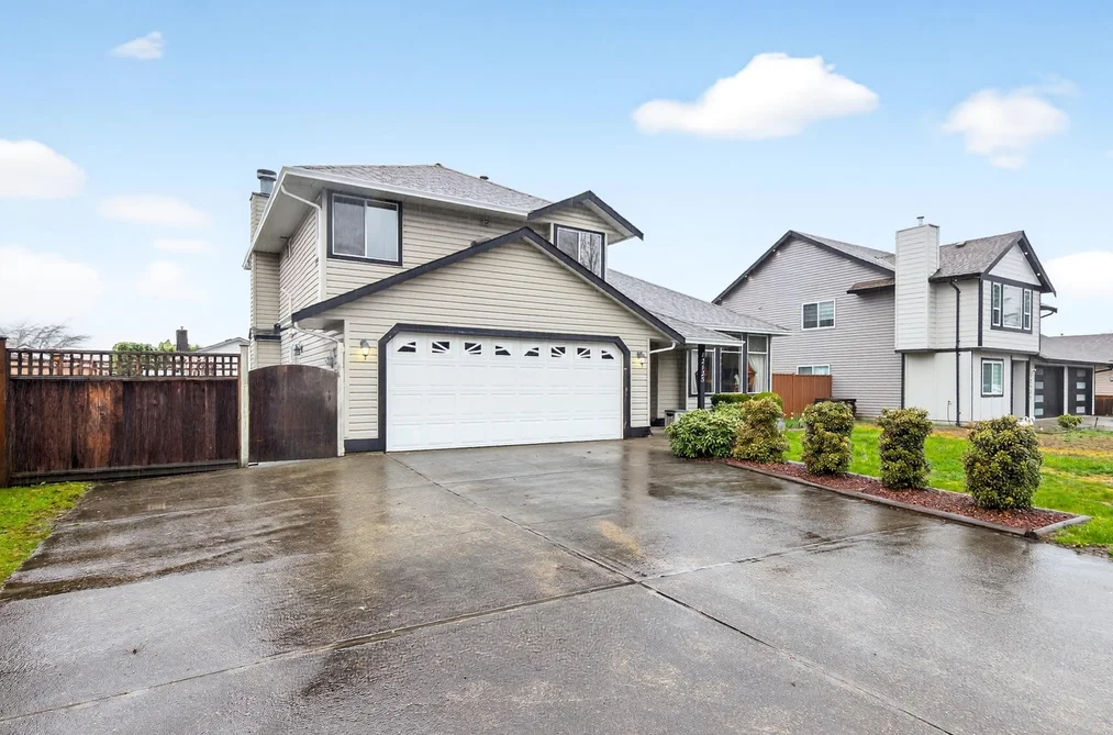 12125 189A STREET, Pitt Meadows BC V3Y 2K5, Pitt Meadows BC — Residential for Sale - Photo 2