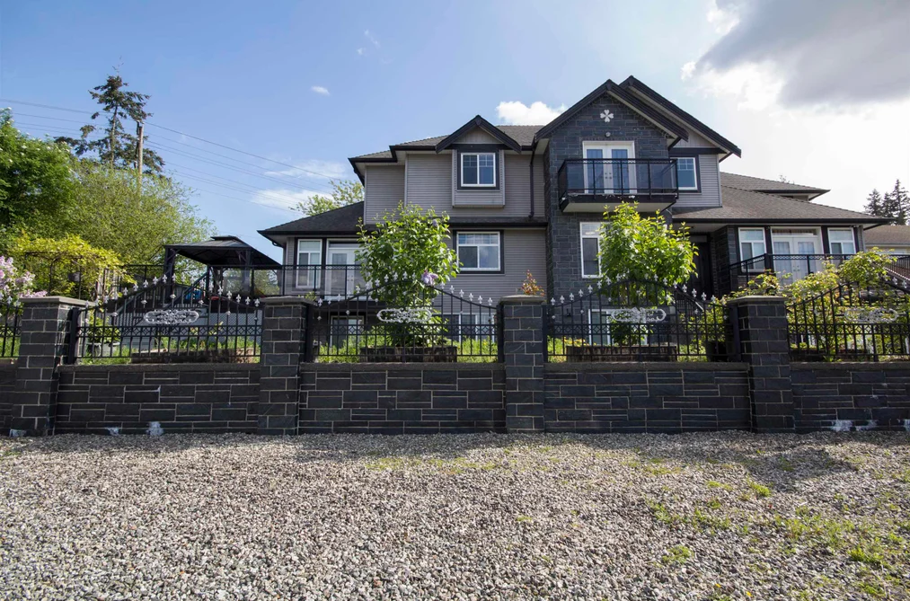 12136 100A AVENUE, Surrey BC V3V 2Y5, Surrey BC — Residential for Sale - Photo 2