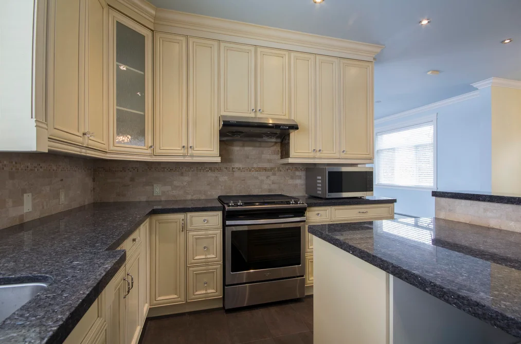 12136 100A AVENUE, Surrey BC V3V 2Y5, Surrey BC — Residential for Sale - Photo 4