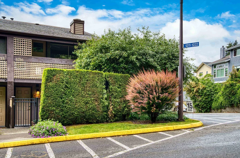 1216 34909 OLD YALE ROAD, Abbotsford BC V3G 2E7, Abbotsford BC — Residential for Sale - Photo 2