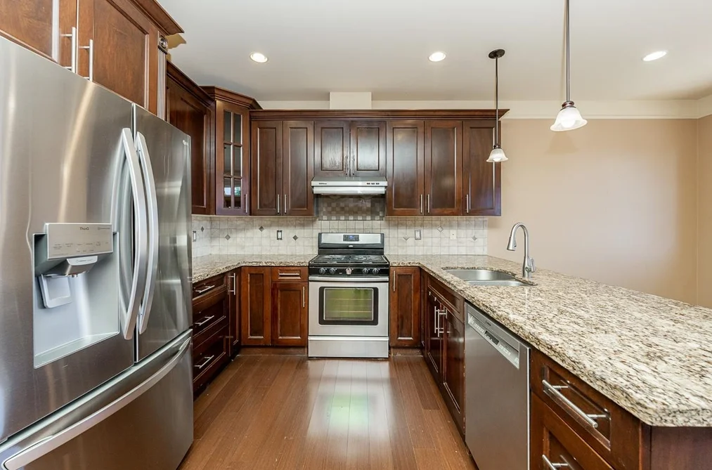 1216 NANAIMO STREET, New Westminster BC V3M 2E9, New Westminster BC — Residential for Sale — Photo 7 of 29