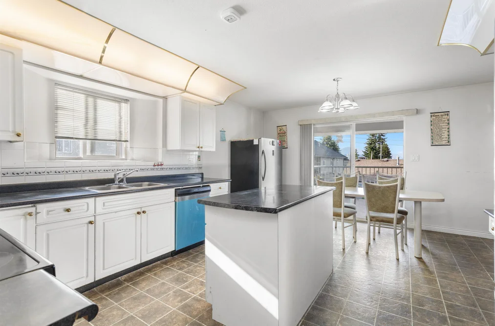 12185 98A AVENUE, Surrey BC V3V 7S5, Surrey BC — Residential for Sale - Photo 5