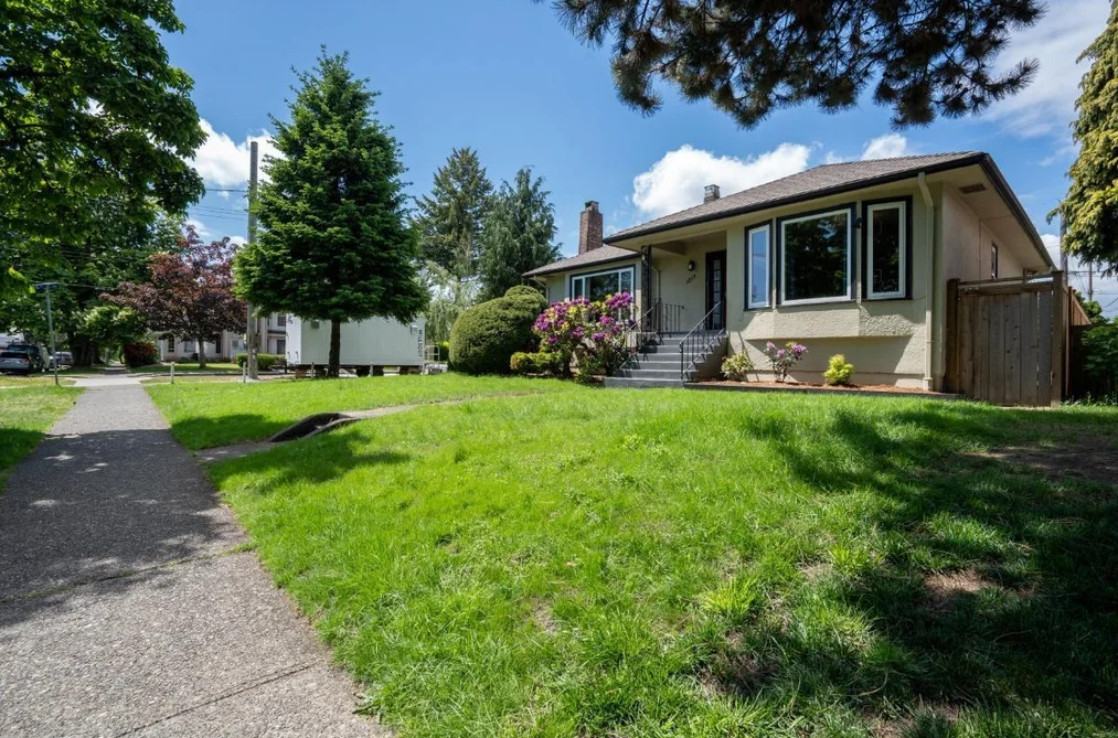 1219 LONDON STREET, New Westminster BC V3M 3C2, New Westminster BC — Residential for Sale - Photo 2