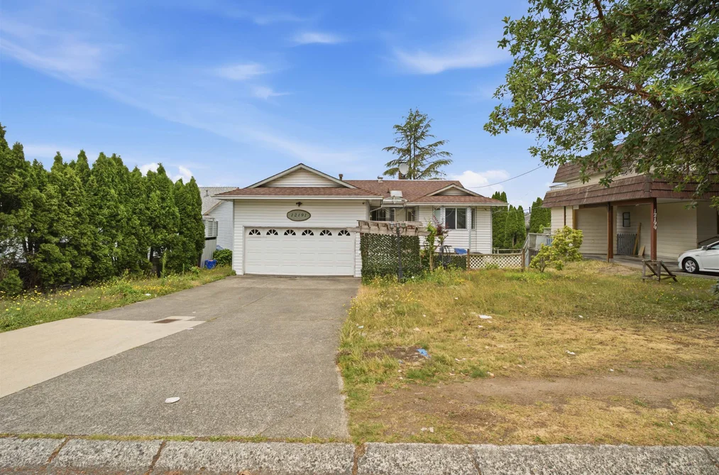 House for sale at 12191 101a Avenue Surrey British Columbia - MLS: R3148786