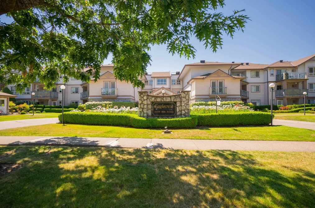 Condo for sale at 122 22150 48 Avenue Langley British Columbia - MLS: R3109568