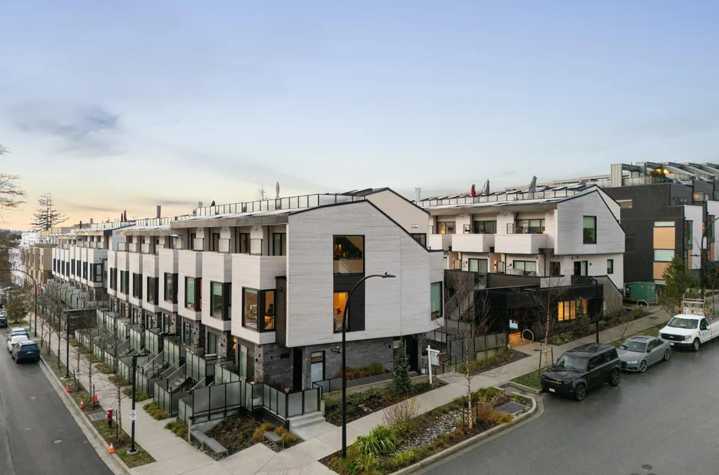 Condo for sale at 122 650 E 2nd Street North Vancouver British Columbia - MLS: R3115607