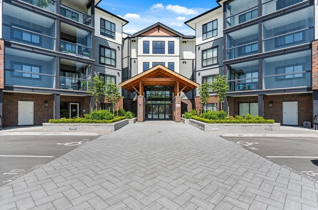 Condo for sale at 122 8497 Young Road Chilliwack British Columbia - MLS: R3121226