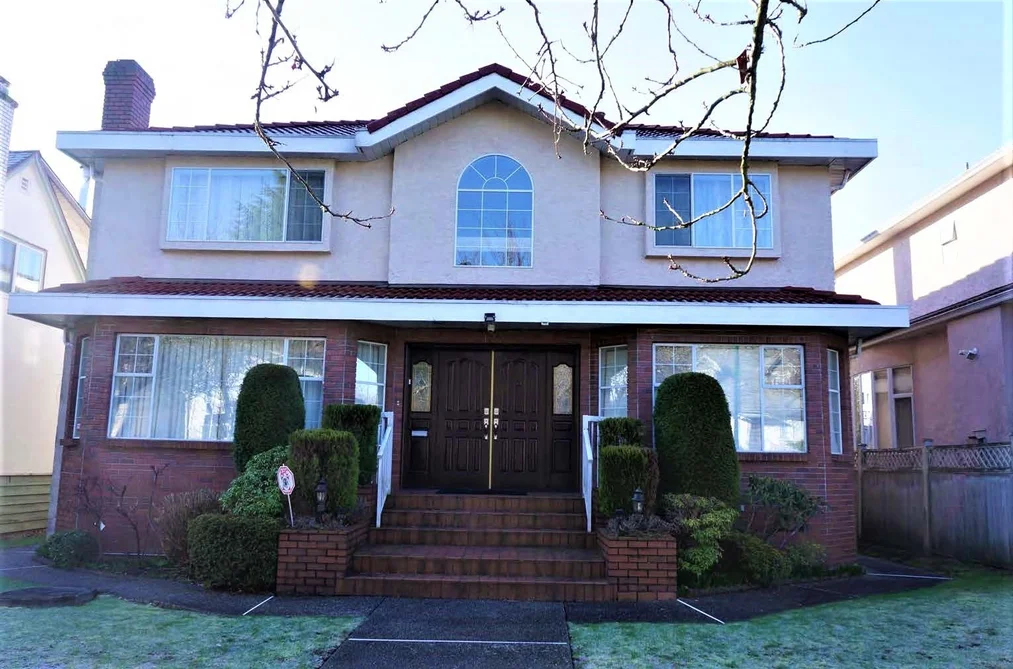 House for sale at 122 W 43rd Avenue Vancouver British Columbia - MLS: R3122553