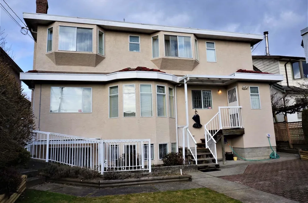 122 W 43RD AVENUE, Vancouver BC V5Y 2T7, Vancouver BC — Residential for Sale - Photo 2
