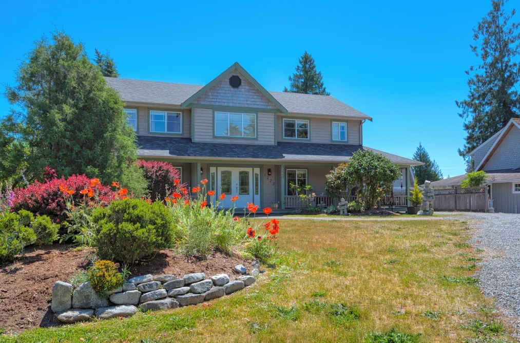 House for sale at 1223 Sunnyside Road Gibsons British Columbia - MLS: R3132609