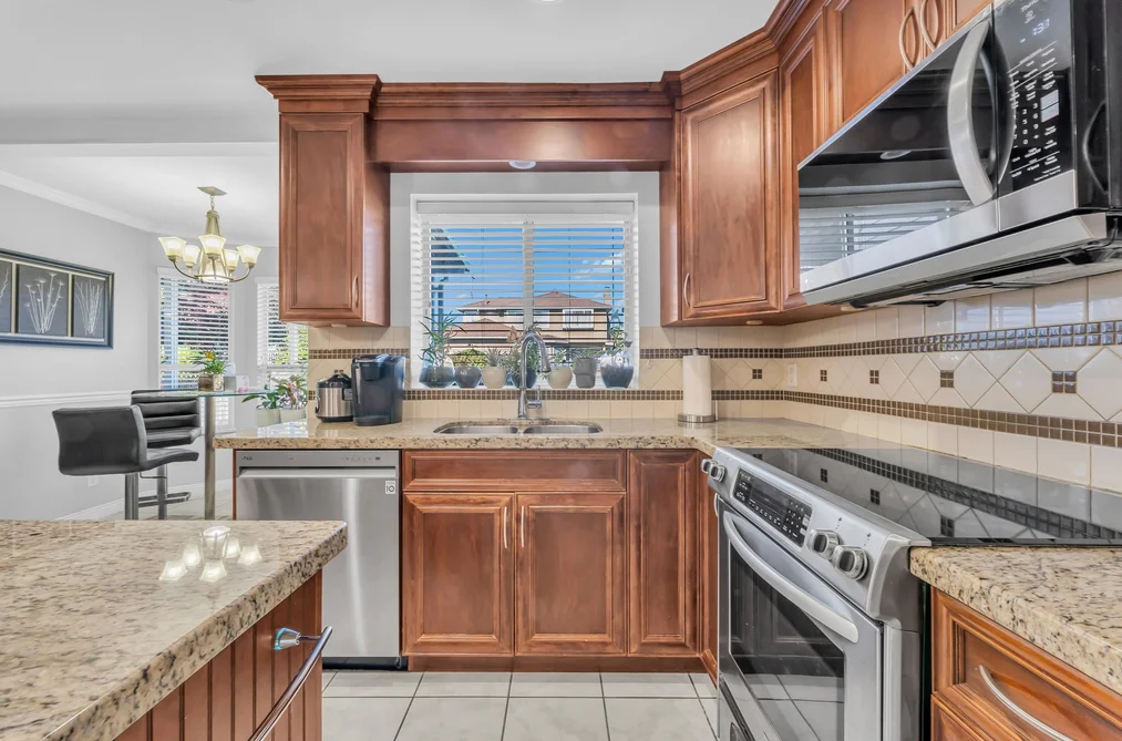 12231 63A Avenue, Surrey, BC - House for Sale - Photo 14 of 40