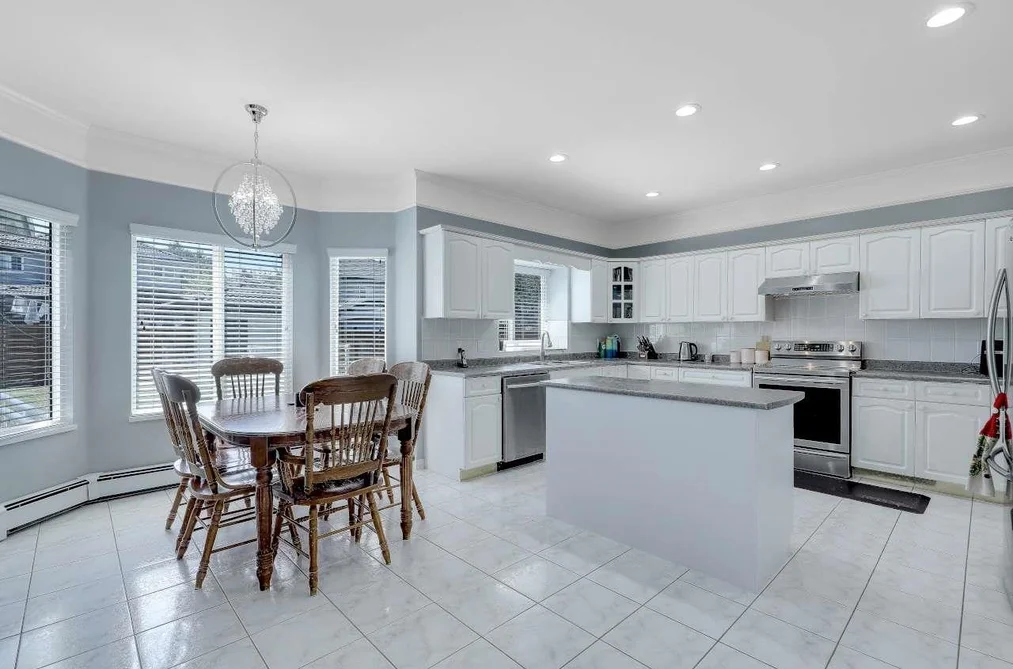 12242 98A AVENUE, Surrey BC V3V 7S5, Surrey BC — Residential for Sale — Photo 12 of 40