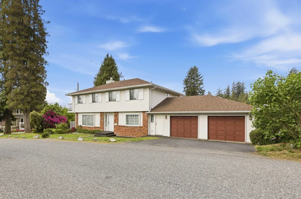 House for sale at 1227 12th Street West Vancouver British Columbia - MLS: R3122638