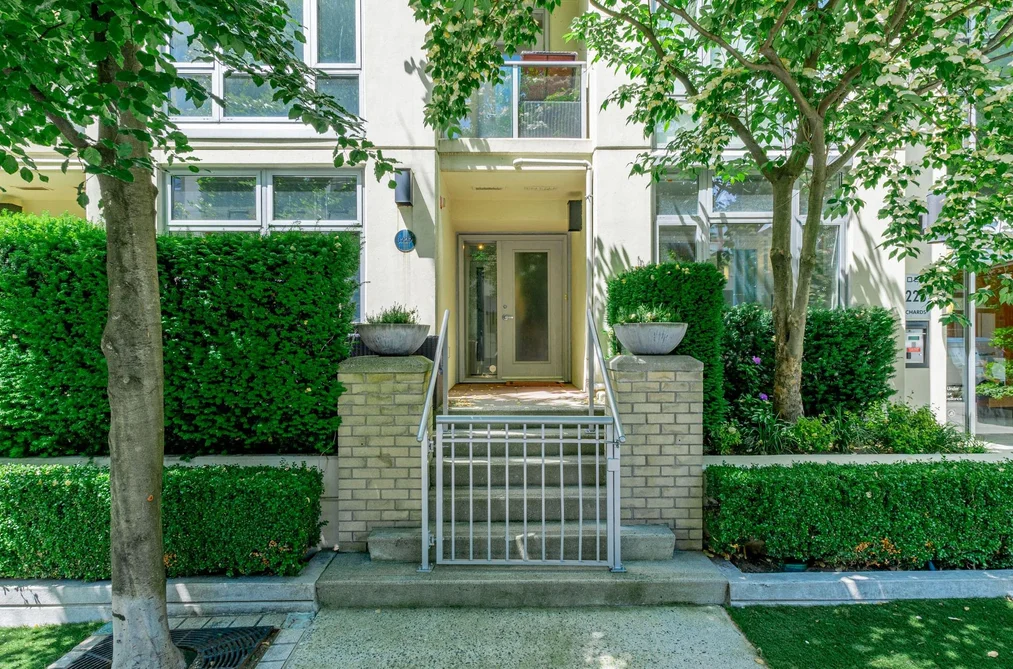 Townhouse for sale at 1227 Richards Street Vancouver British Columbia - MLS: R3148144