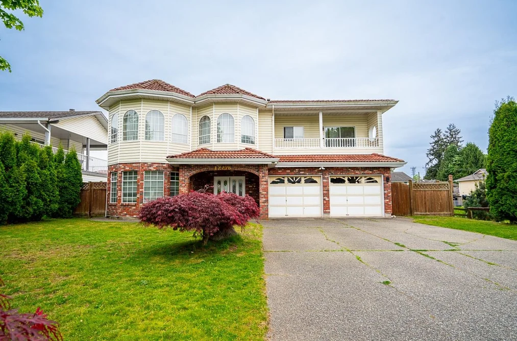 House for sale at 12276 75a Avenue Surrey British Columbia - MLS: R3118992