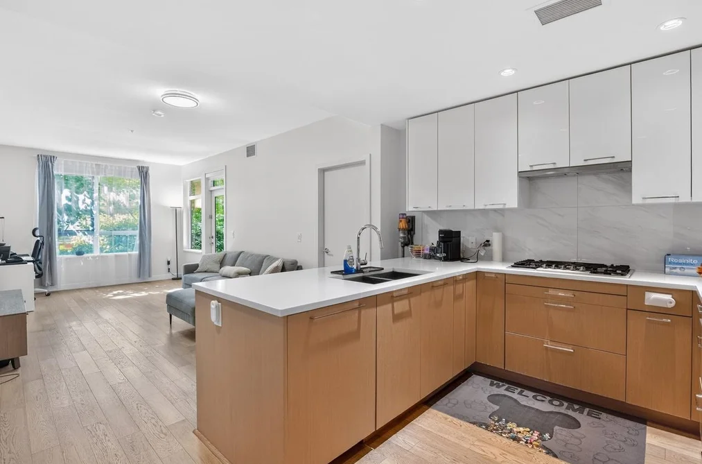 123 4033 MAY DRIVE, Richmond, BC — Residential for Sale — Photo 4 of 22