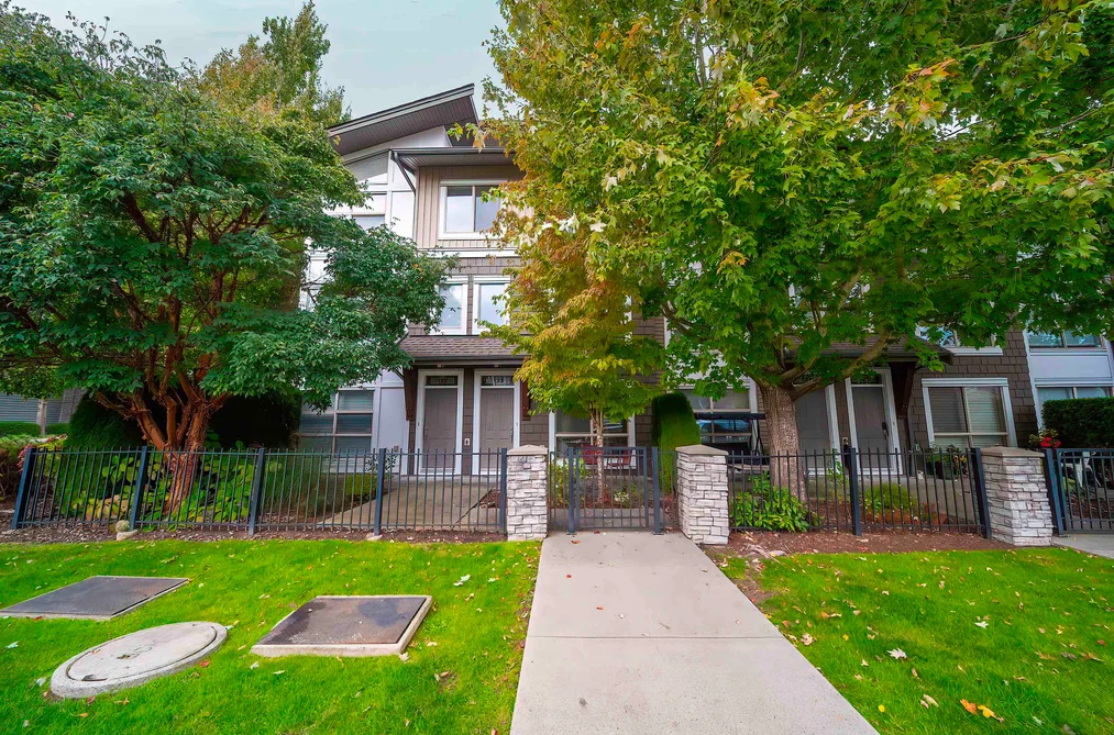 123 6671 121 STREET, Surrey BC V3W 1T9, Surrey BC — Residential for Sale - Photo 2