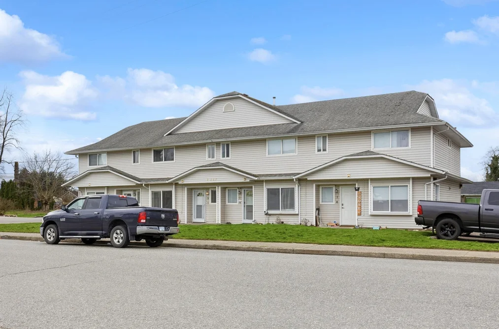 Quadruplex for sale at 1,2,3,4 9145 Charles Street Chilliwack British Columbia - MLS: R3145072