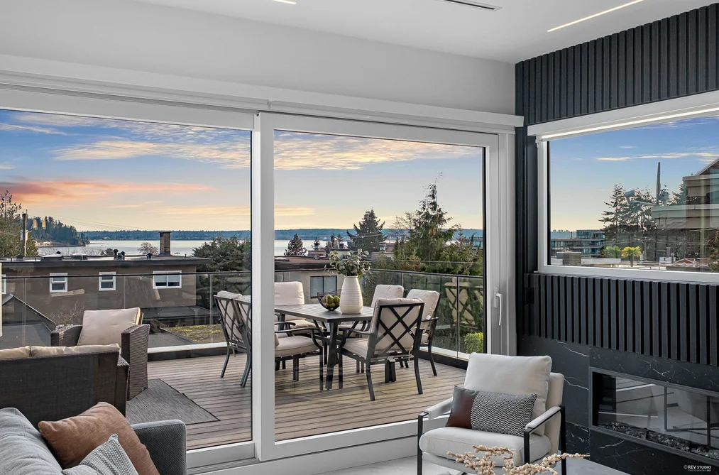 1236 DUCHESS AVENUE, West Vancouver BC V7T 1H4, West Vancouver BC — Residential for Sale - Photo 3