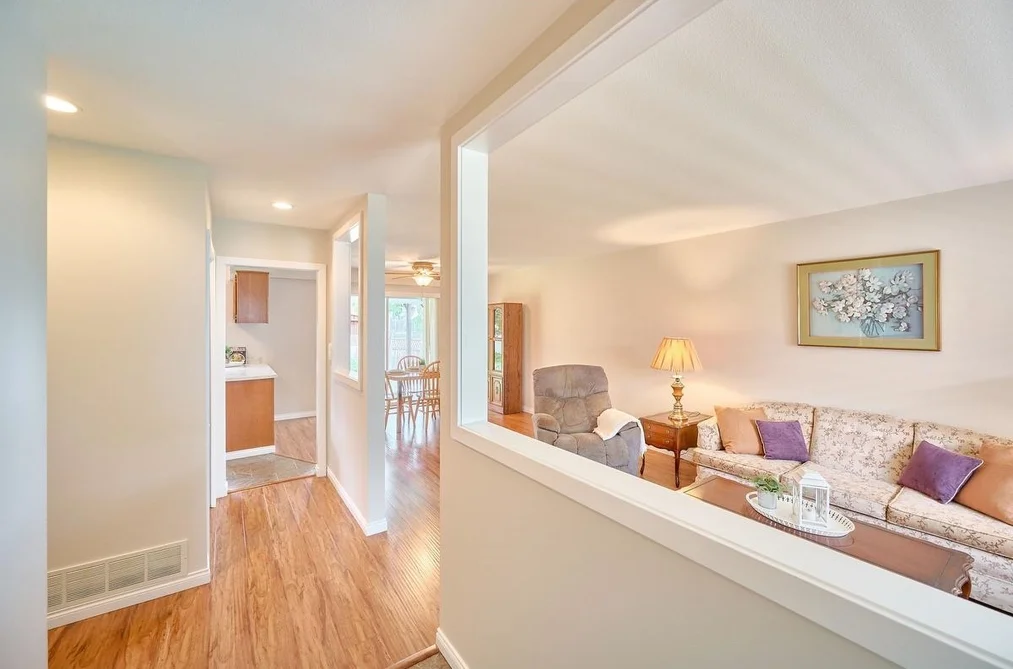 12361 N GREENWELL STREET STREET, Maple Ridge, BC — Residential for Sale — Photo 3 of 25