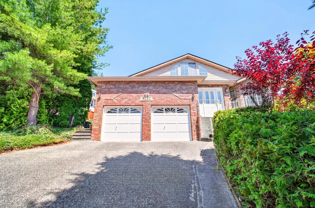 House for sale at 1237 Durant Drive Coquitlam British Columbia - MLS: R3146610