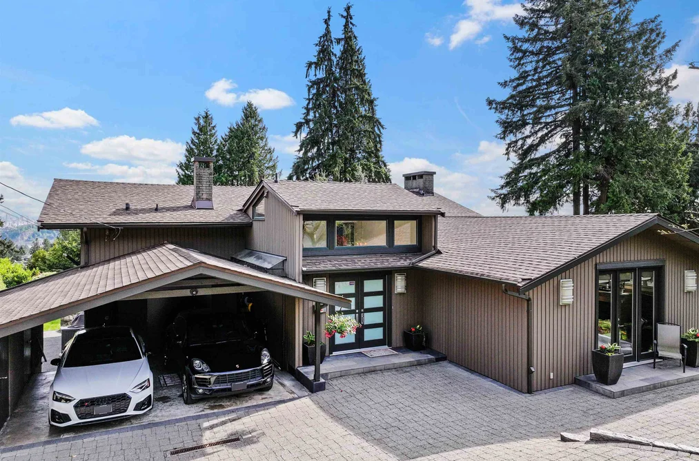 House for sale at 1240 Nepal Crescent West Vancouver British Columbia - MLS: R3122662