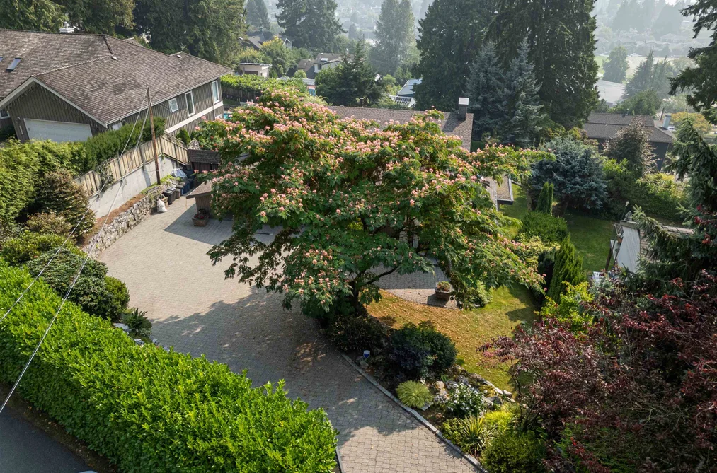 1240 NEPAL CRESCENT, West Vancouver BC V7T 2H3, West Vancouver BC — Residential for Sale - Photo 2