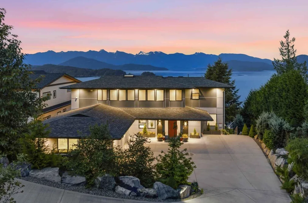 House for sale at 1242 St Andrews Road Gibsons British Columbia - MLS: R3121695
