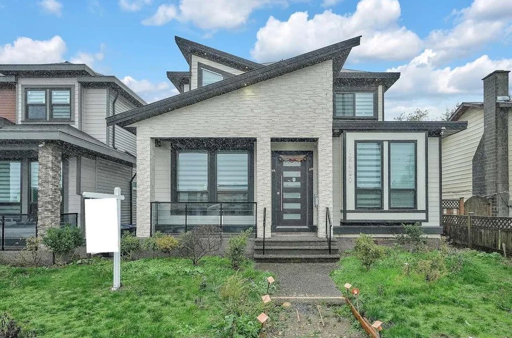 House for sale at 12420 80 Avenue Surrey British Columbia - MLS: R3073673