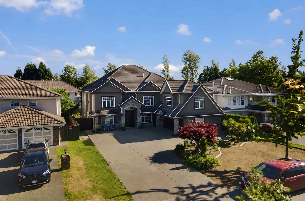 House for sale at 12420 90a Avenue Surrey British Columbia - MLS: R3138428