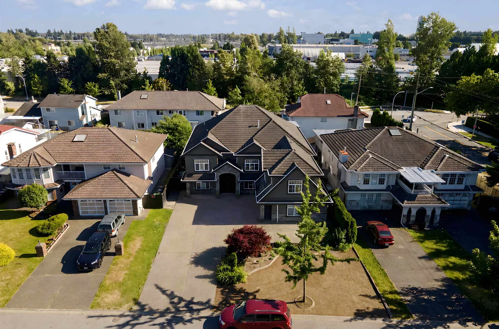 12420 90A AVENUE, Surrey BC V3V 6T3, Surrey BC — Residential for Sale — Photo 4 of 40