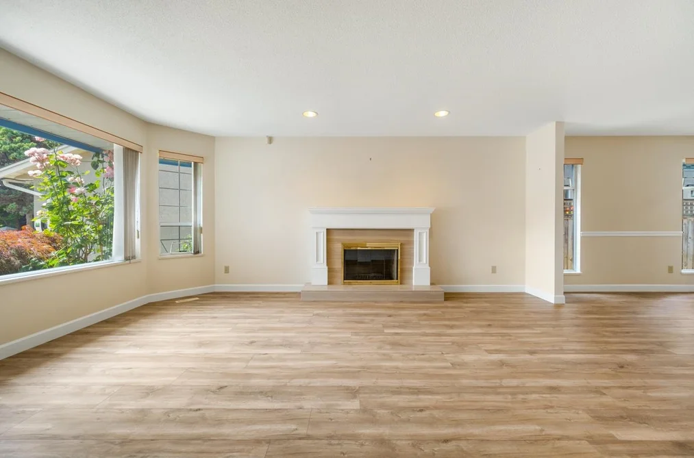 12420 PHOENIX DRIVE, Richmond, BC — Residential for Sale - Photo 2
