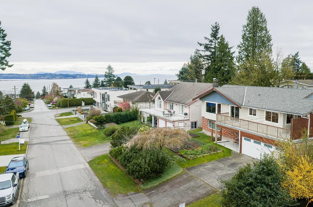 House for sale at 1243 Parker Street White Rock British Columbia - MLS: R3108490