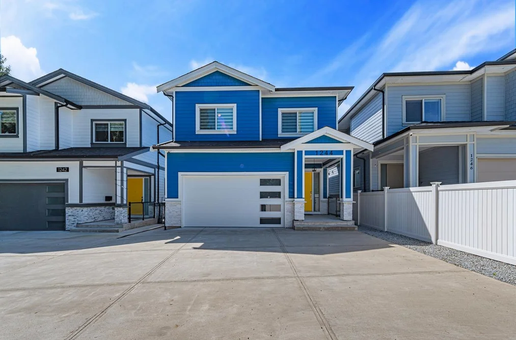 House for sale at 1244 Pitt River Road Port Coquitlam British Columbia - MLS: R3127270