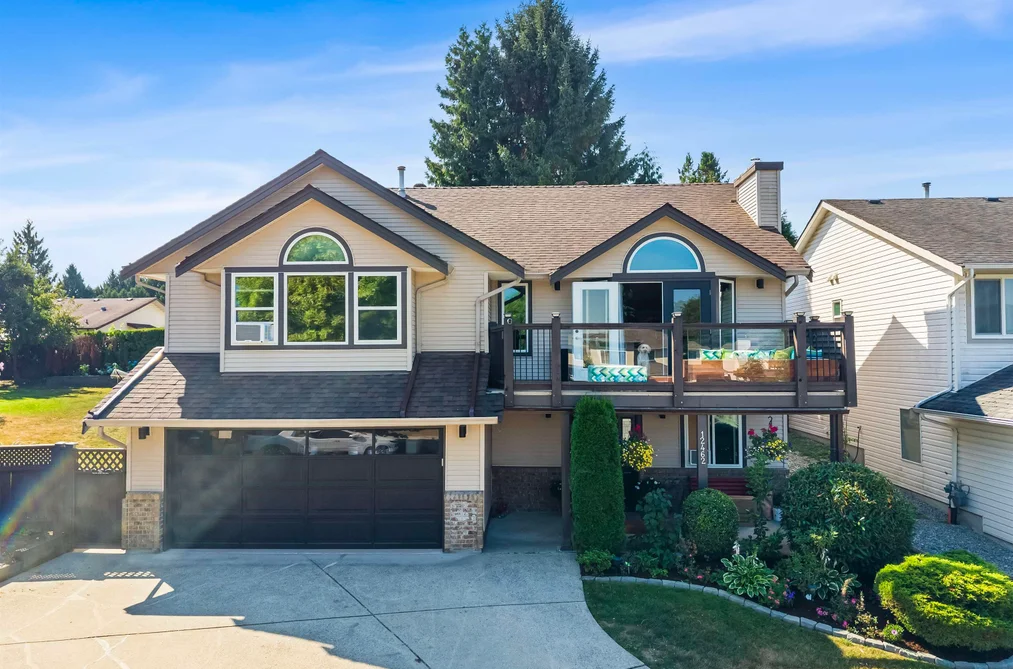 House for sale at 12462 231a Street Maple Ridge British Columbia - MLS: R3158247