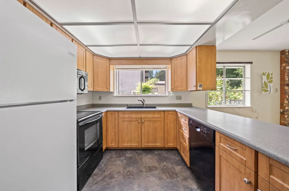 12495 CARLTON STREET, Maple Ridge, BC — Residential for Sale — Photo 12 of 38
