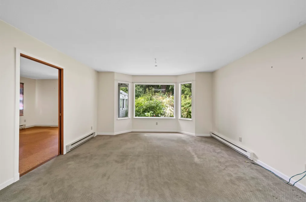 12495 CARLTON STREET, Maple Ridge, BC — Residential for Sale — Photo 6 of 38