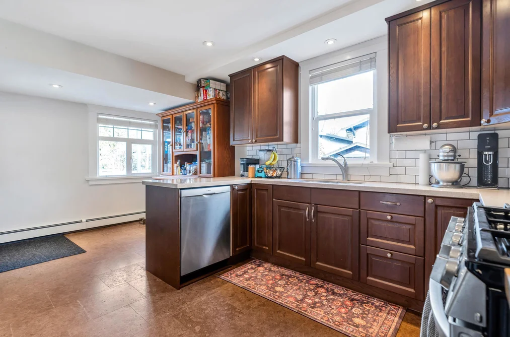 125 N GILMORE AVENUE, Burnaby BC V5C 1V6, Burnaby BC — Residential for Sale - Photo 4
