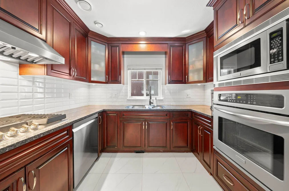1252 E 11TH AVENUE, Vancouver BC V5T 2G3, Vancouver BC — Residential for Sale — Photo 11 of 30