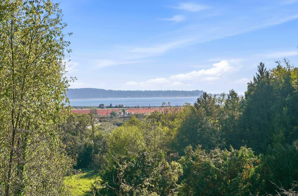 12528 52A Avenue, Surrey, BC - House for Sale - Photo 19 of 40 12528 52A Avenue, Surrey, BC - House for Sale - Photo 19 of 40