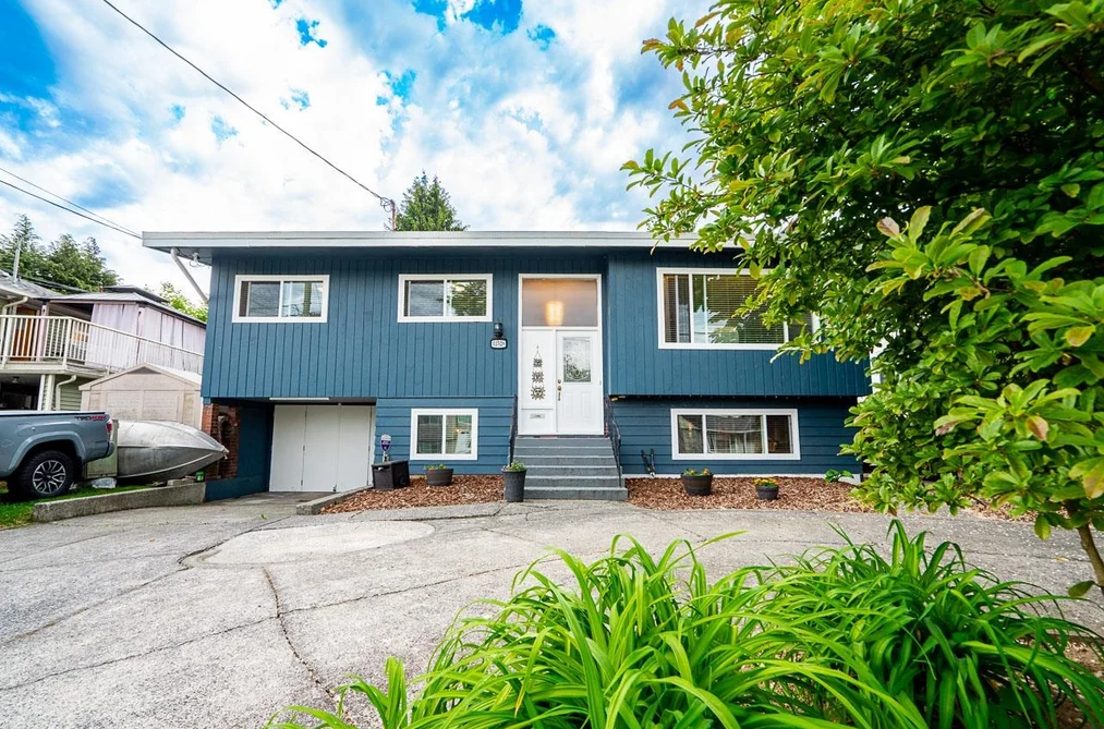 House for sale at 12528 Pinewood Crescent Surrey British Columbia - MLS: R3122761
