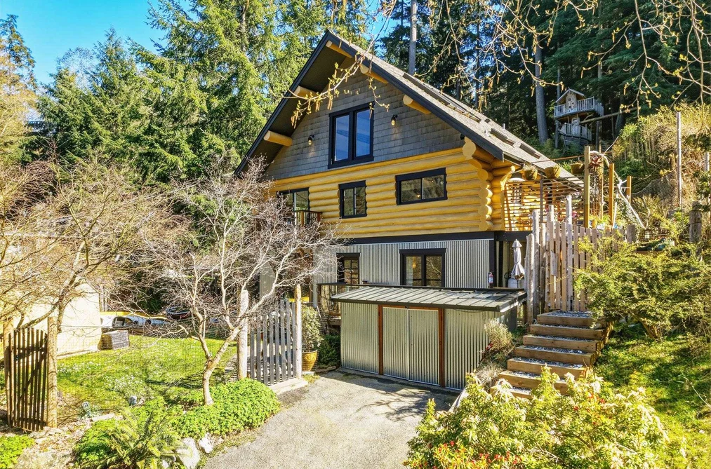 House for sale at 1253 Adams Road Bowen Island British Columbia - MLS: R3116421